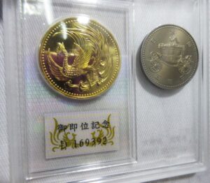 金貨】すでにプレミア価格！? 郵便制度150周年記念一万円金貨幣の価値